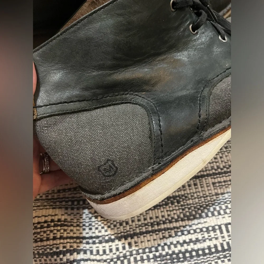Andrew Marc casual classic